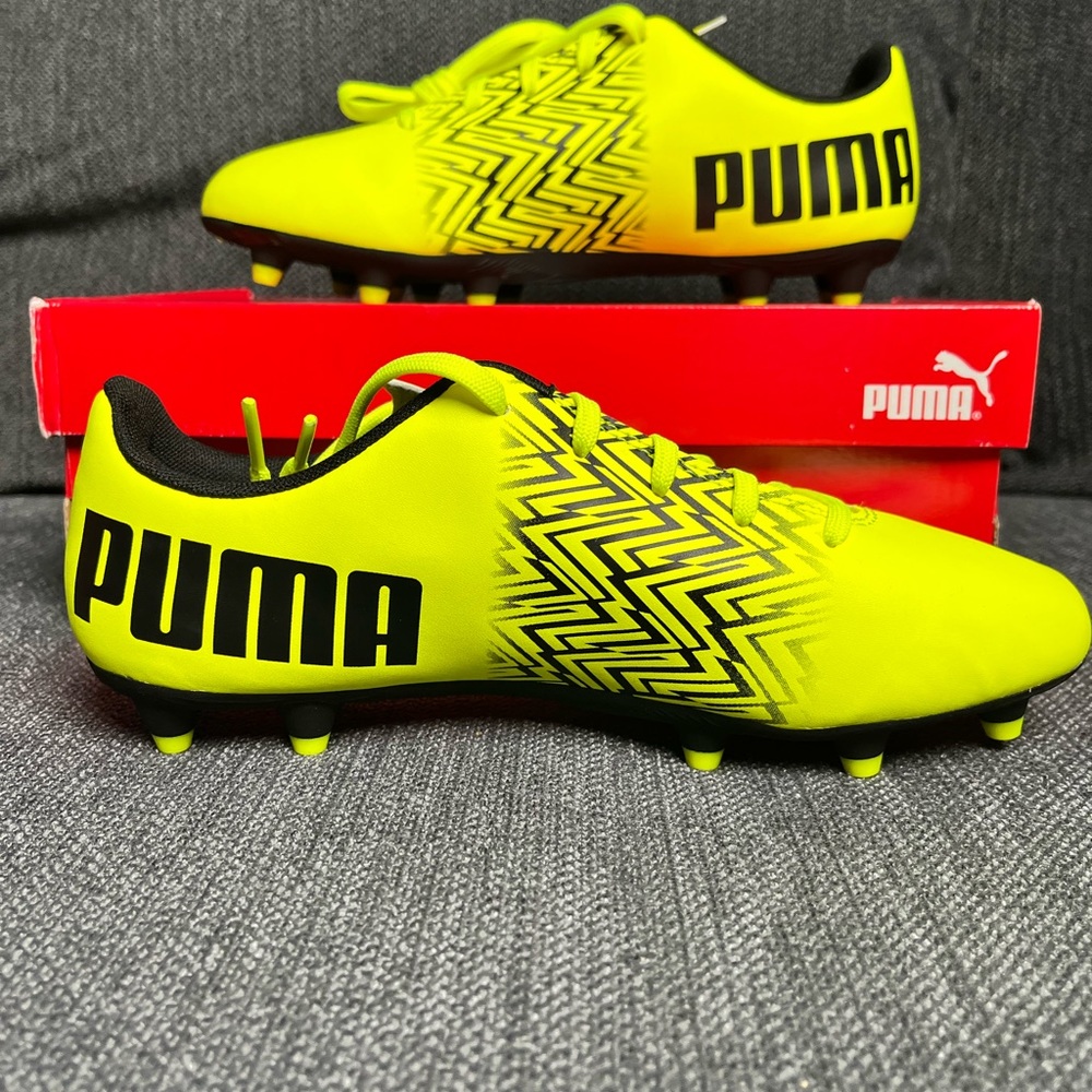 PUMA  boys Tacto FG/AG Jr Sport Sneakers Cleats
